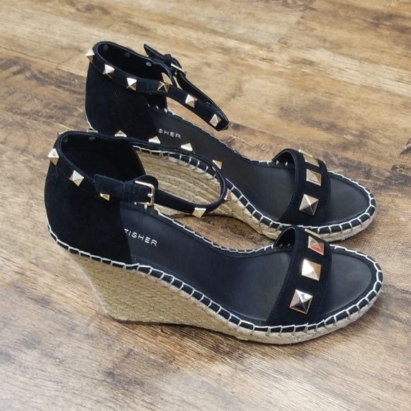 Marc Fisher Knoll Studded Wedge Sandals - Picture 3 of 4
